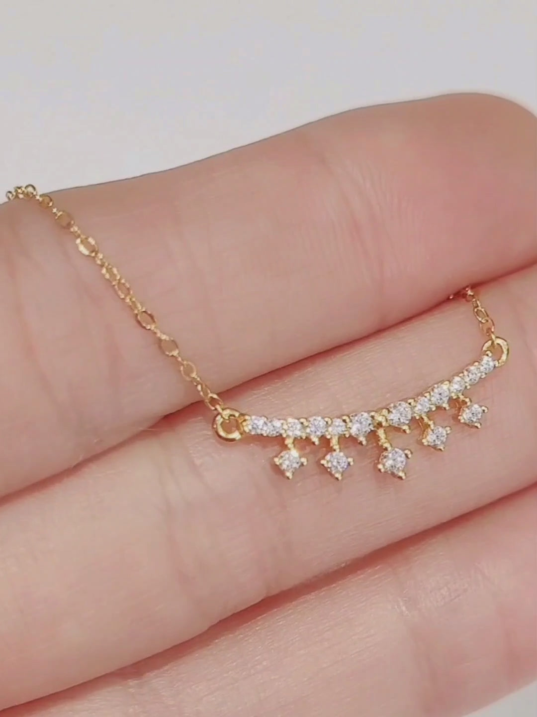 beautiful diamond necklace