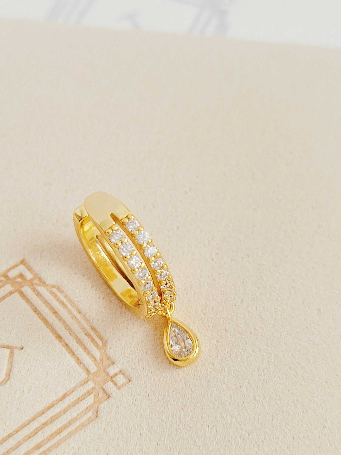 raindrop Ear Cuff