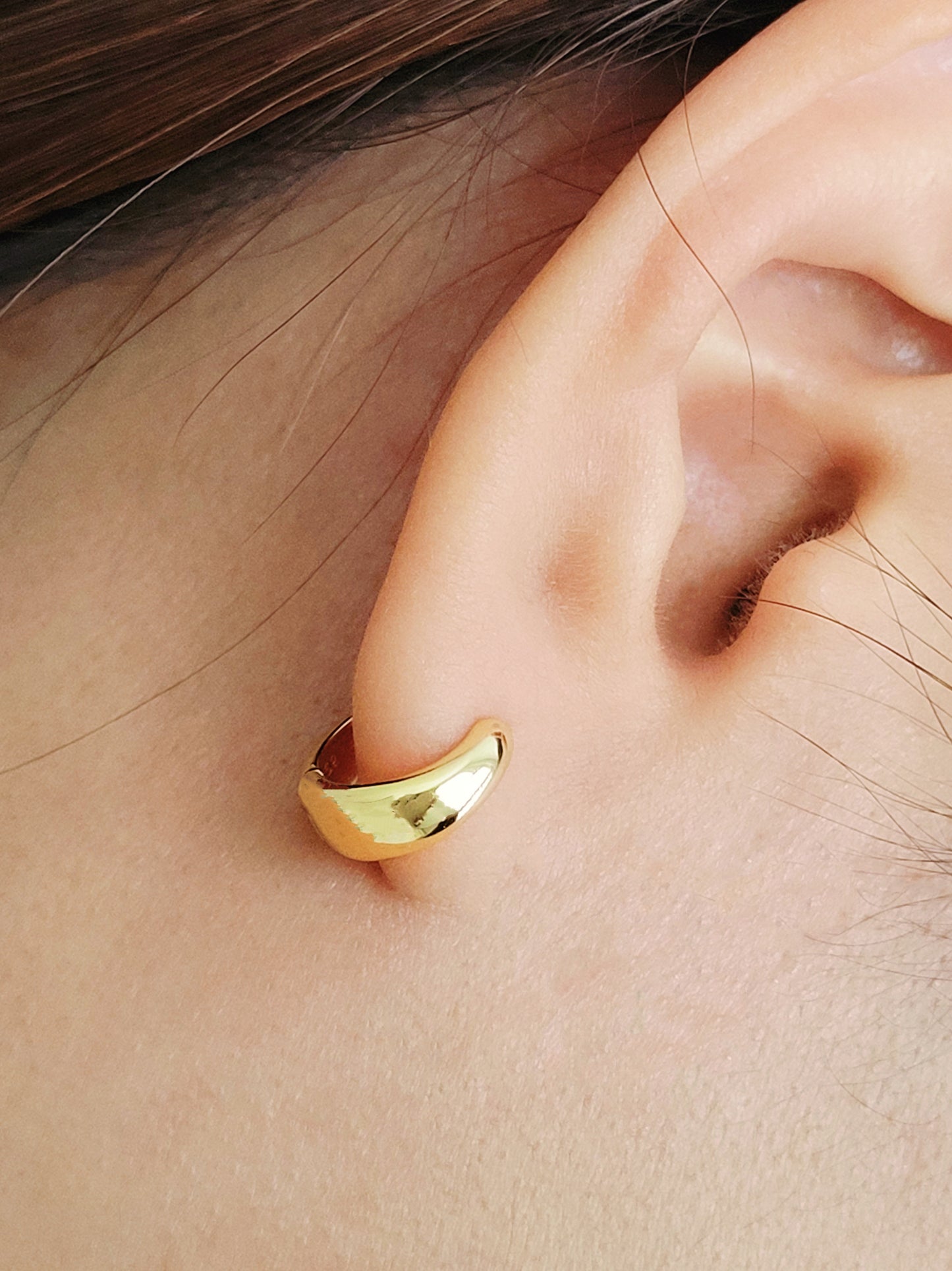 Mini Huggie Hoops