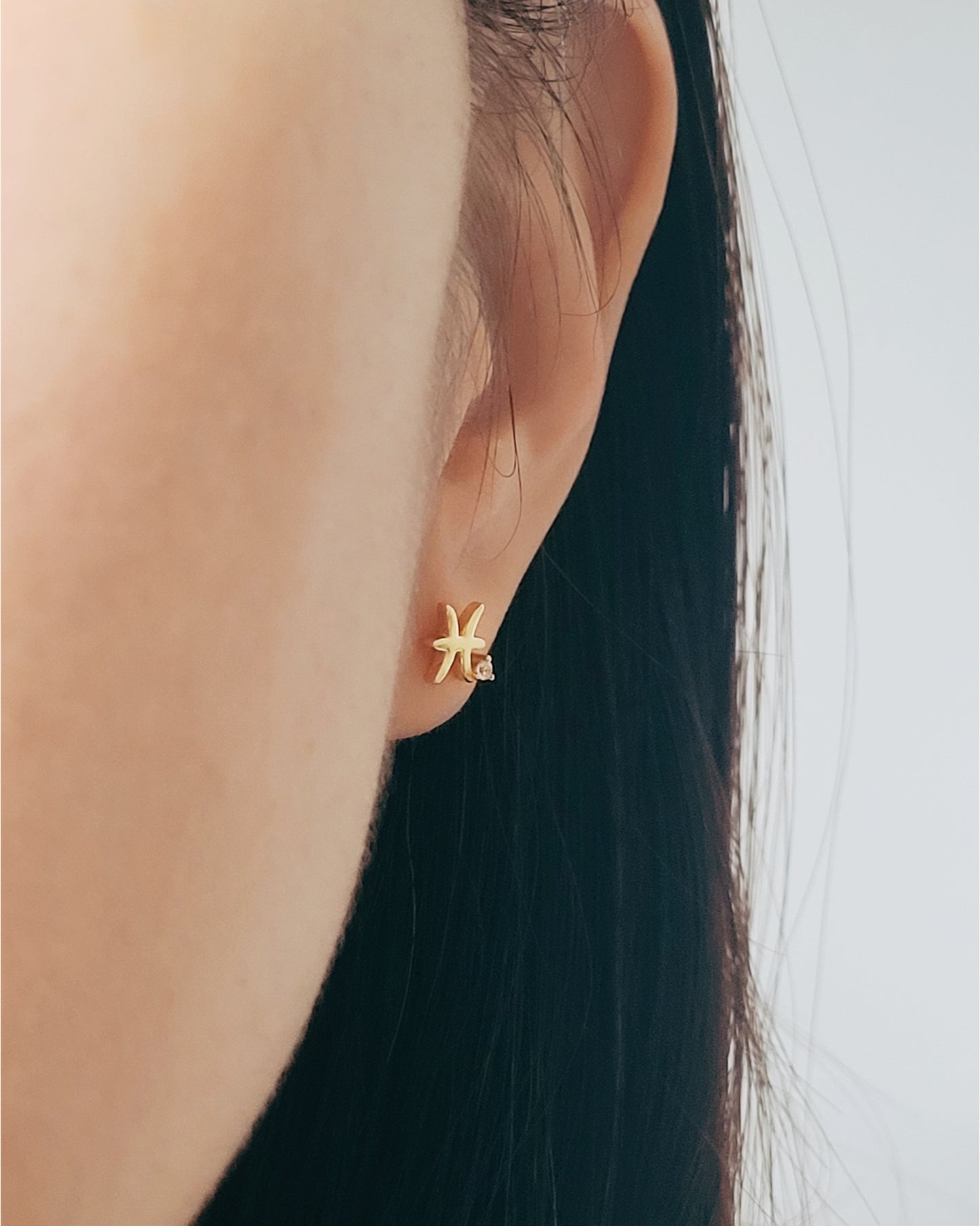 Starry Zodiac Sign Earrings · Pisces
