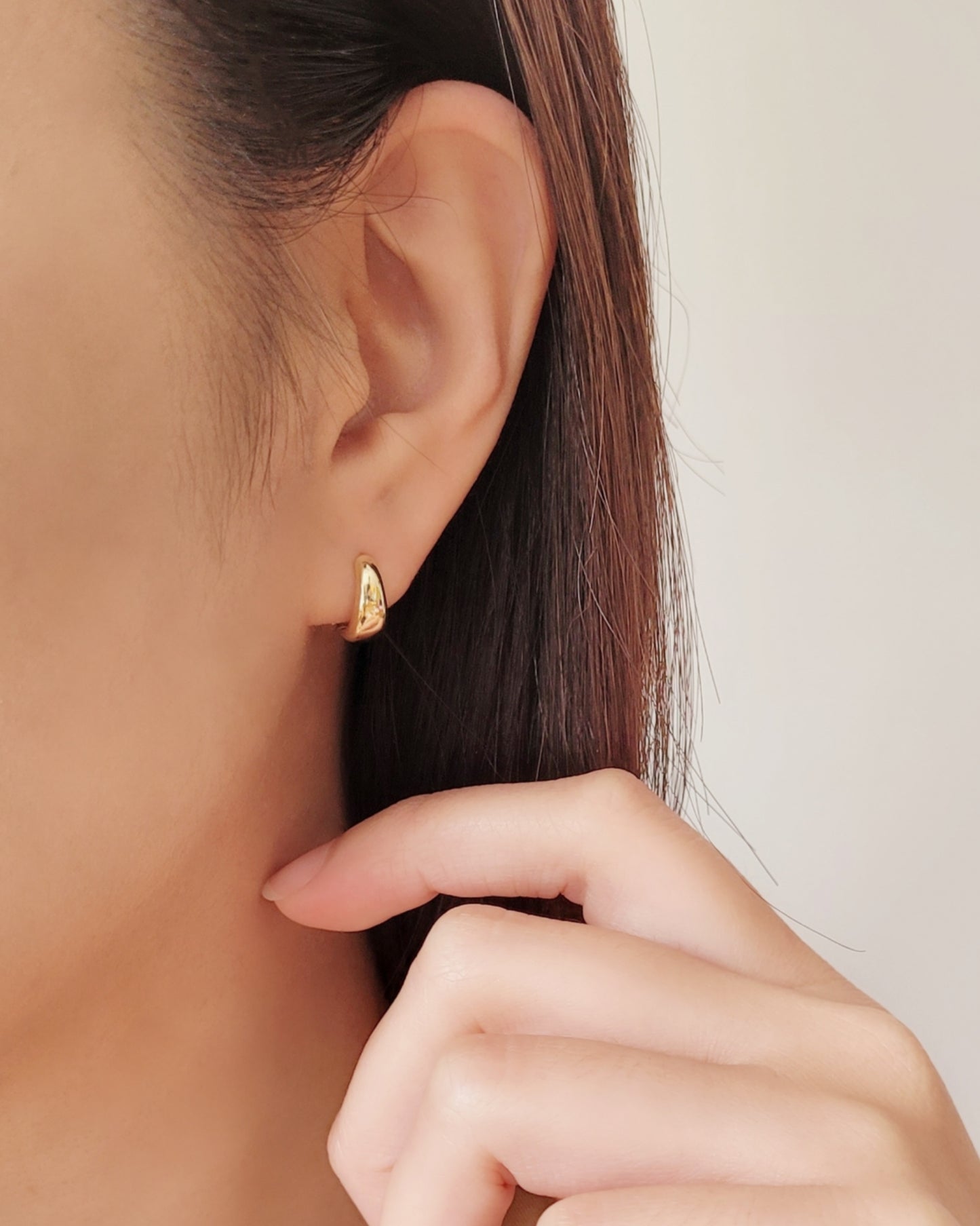 Mini Huggie Hoops