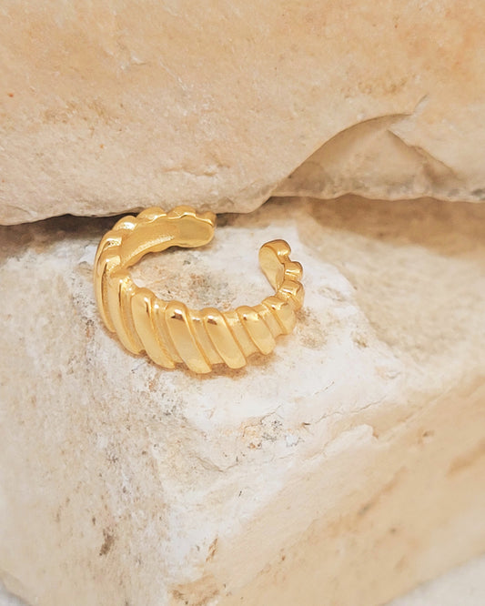 ear cuff