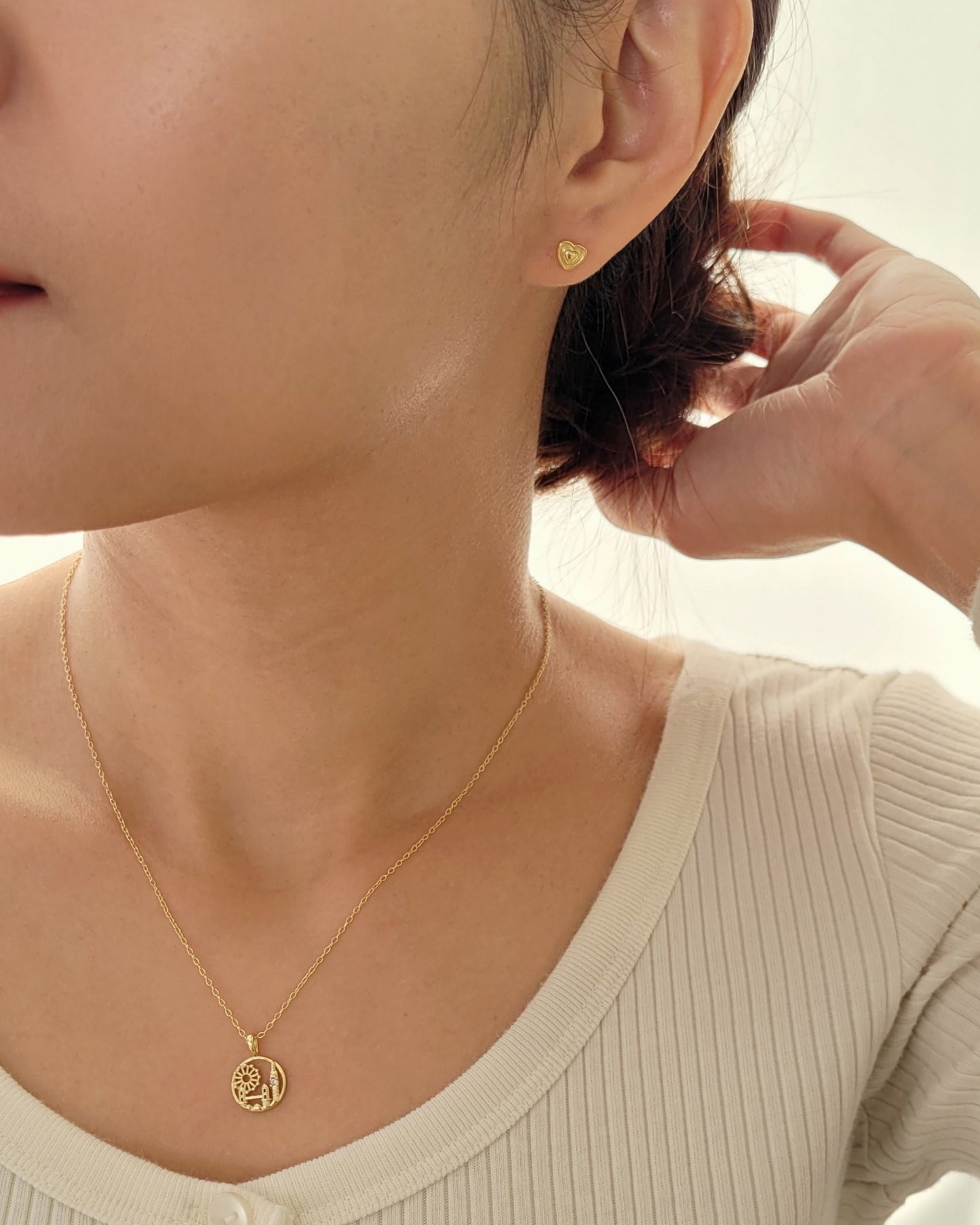 Gold Plated London Pendant Necklace