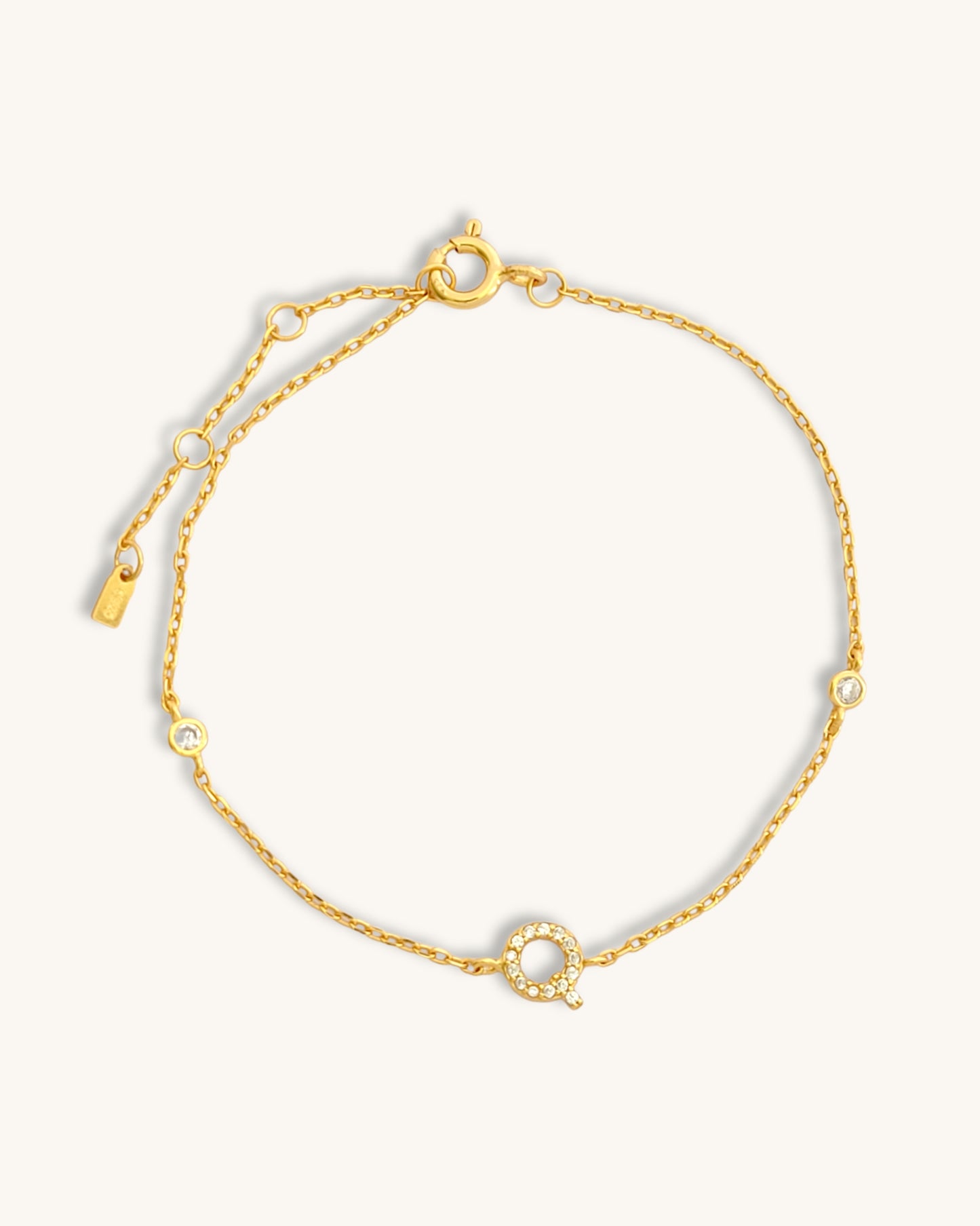 initial bracelet Q