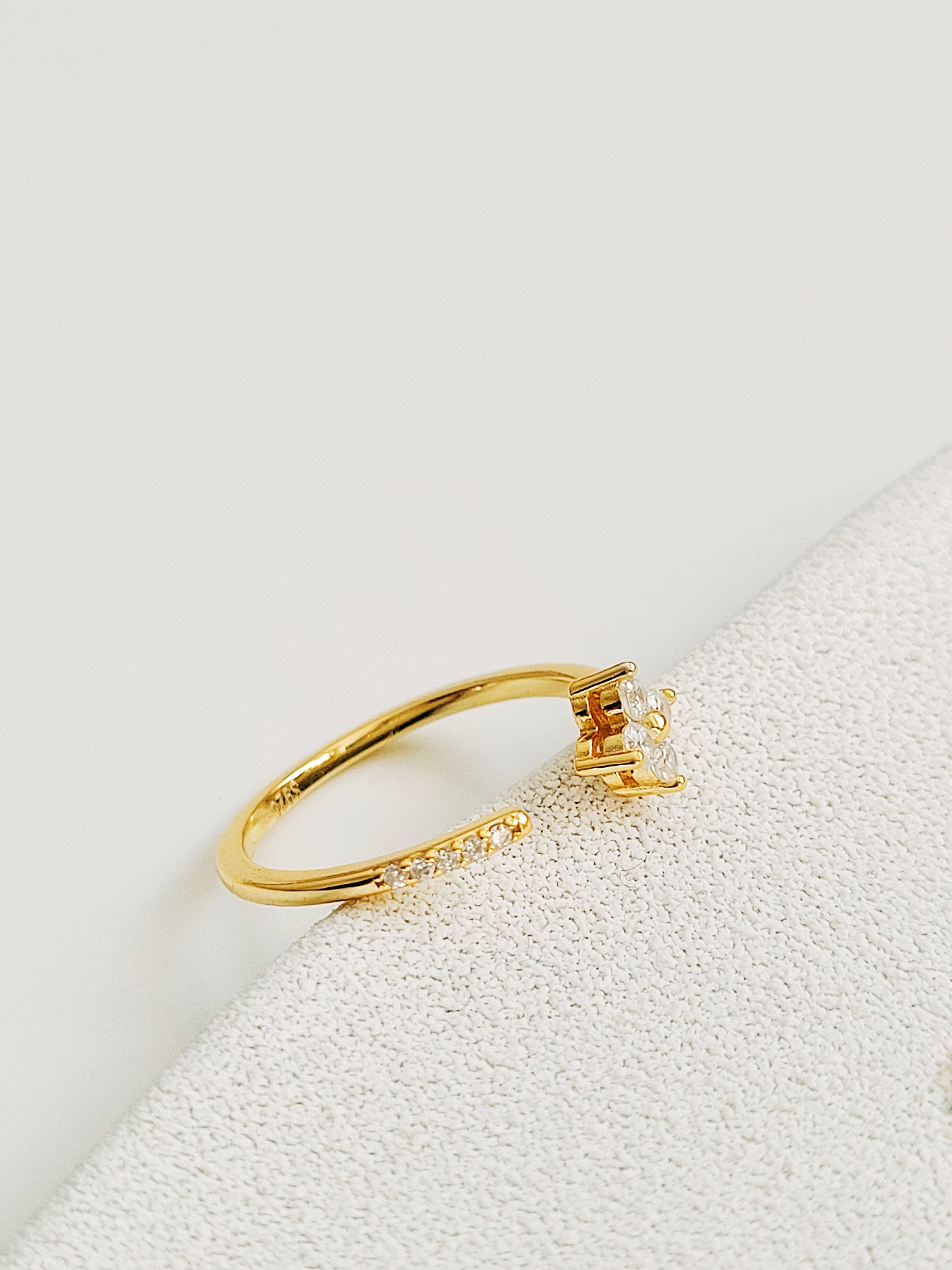 Gold Clover Open Ring