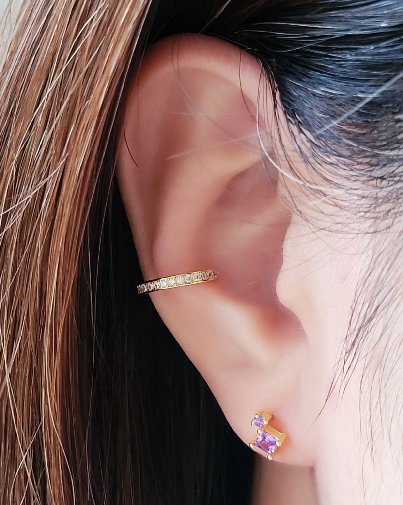single earring crafted in silver with gold plated