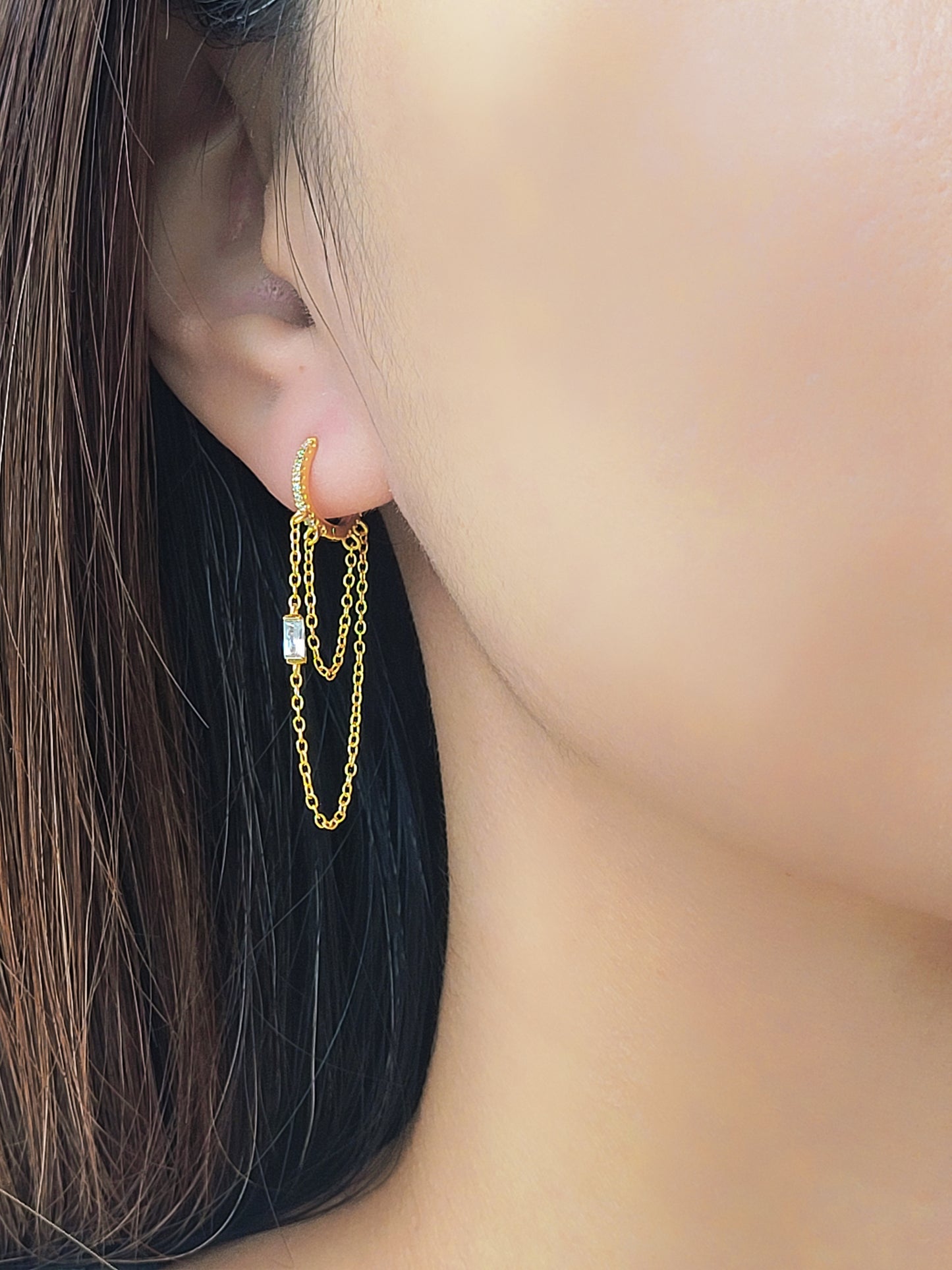 Gold Chain Huggie Hoop Earrings