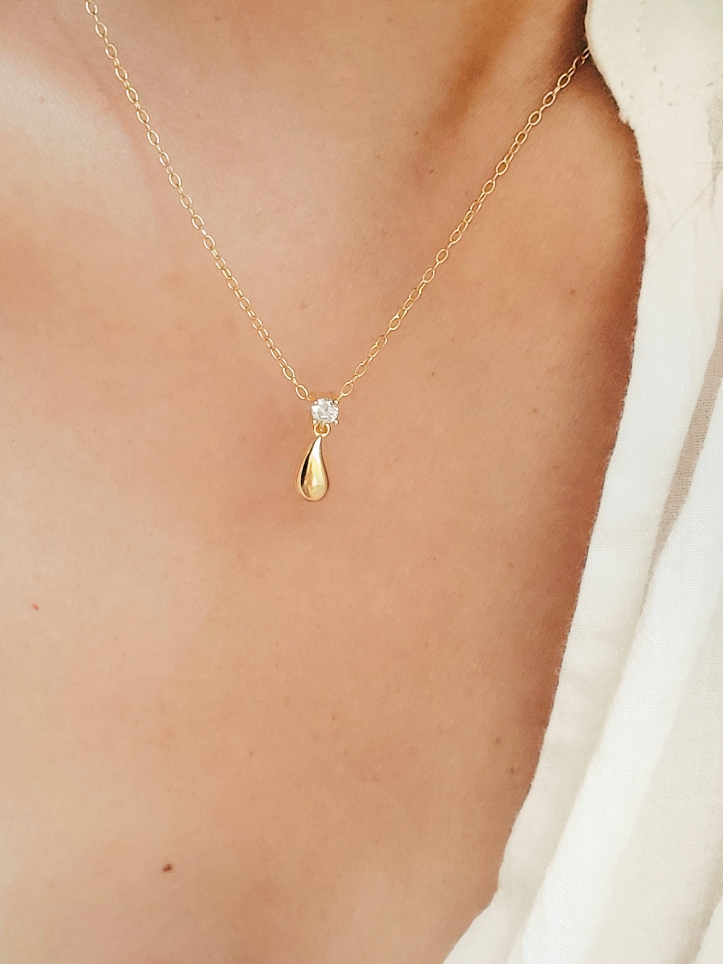 Teardrop Pendant Necklace